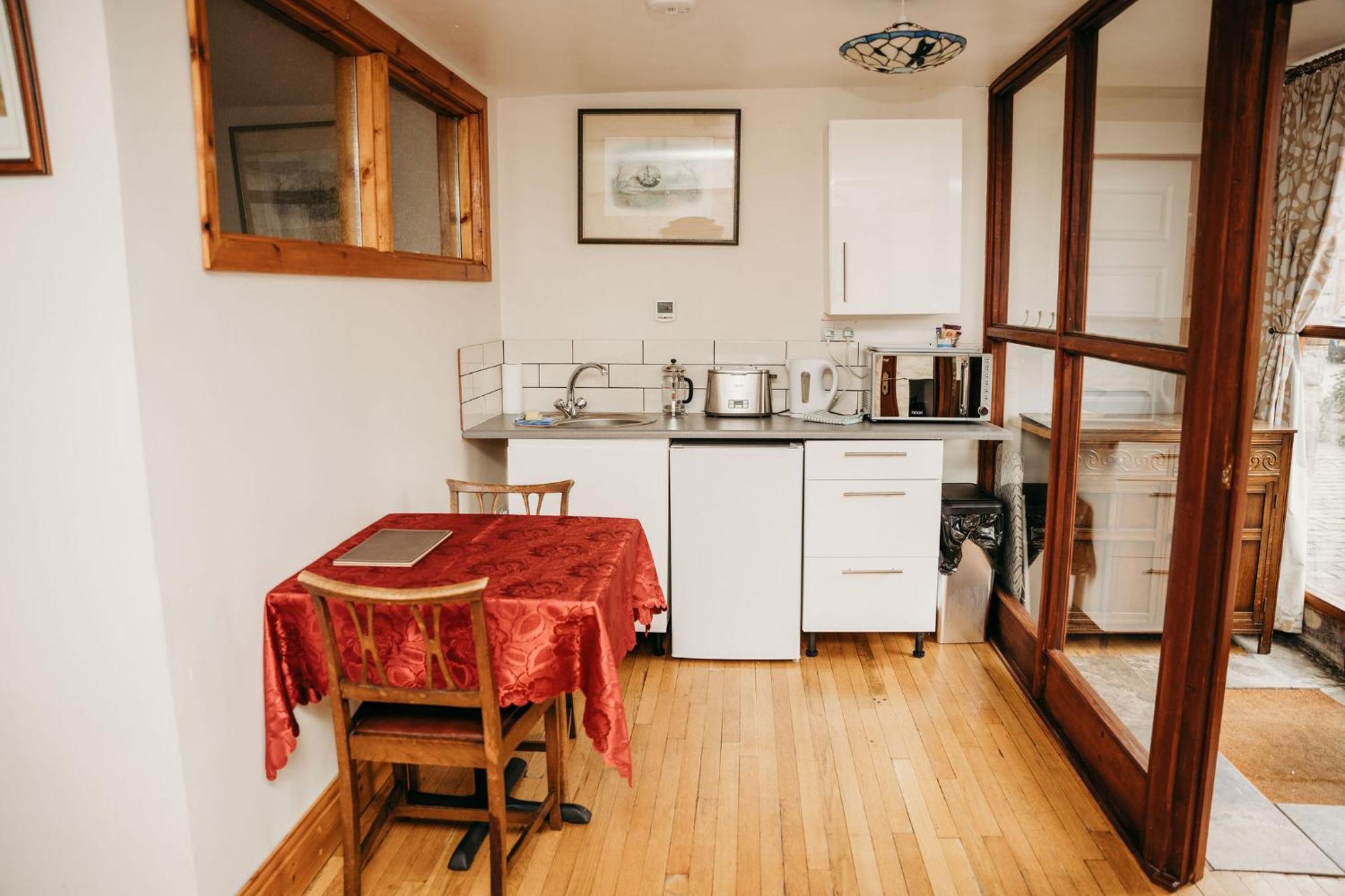 The Barn B&B Port Talbot Eksteriør billede